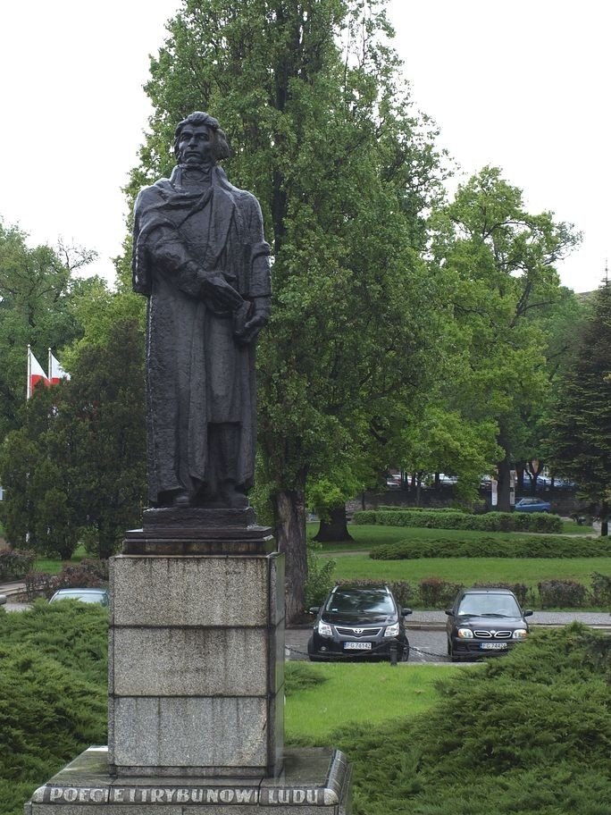 Памятник Адаму Мицкевичу